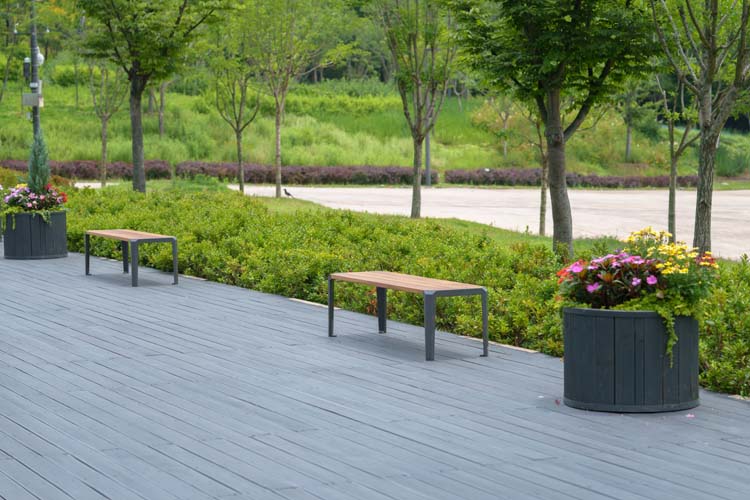 Modern chamfer Bench