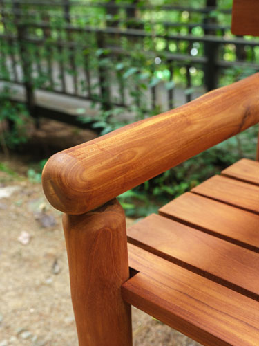 Uncle tom Bench