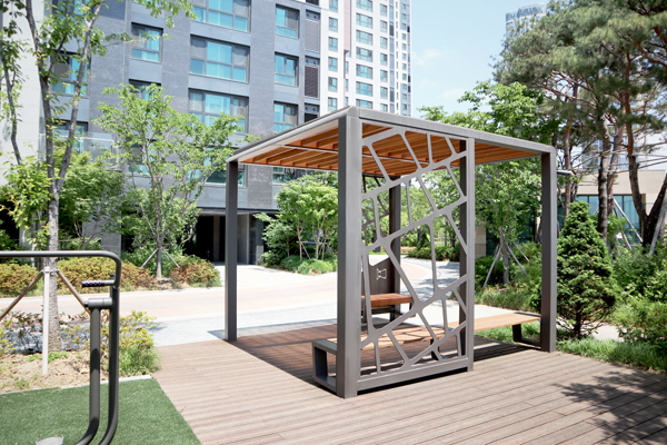 Seoul Forest Riverview Xi Apartment