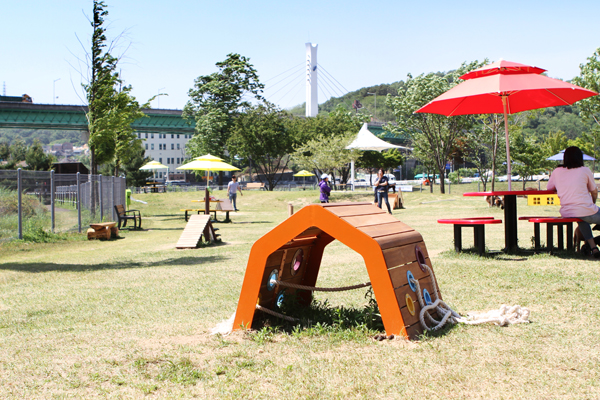 Giheung Lake Park, Dog Playground