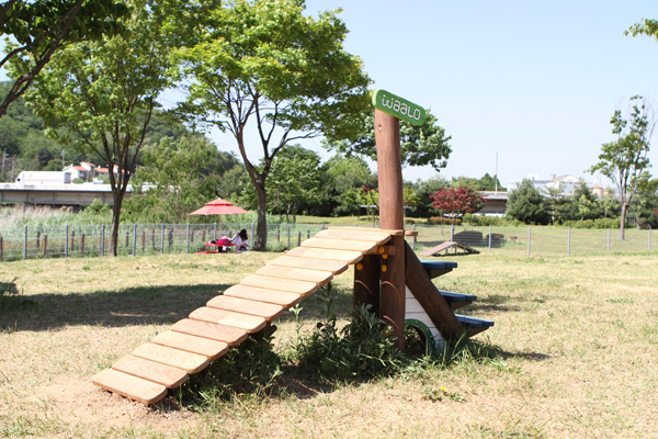 Giheung Lake Park, Dog Playground