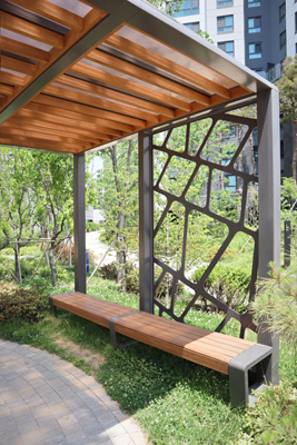 Seoul Forest Riverview Xi Apartment