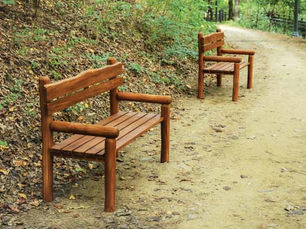 Uncle tom Bench