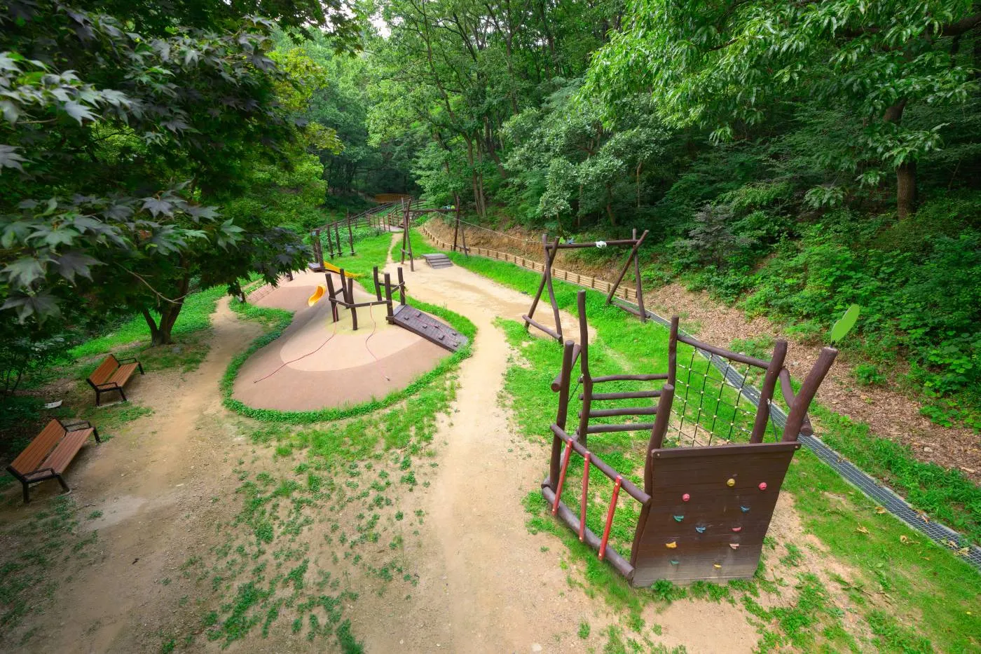 인천 산밑말근린공원 시공사례 사진 1