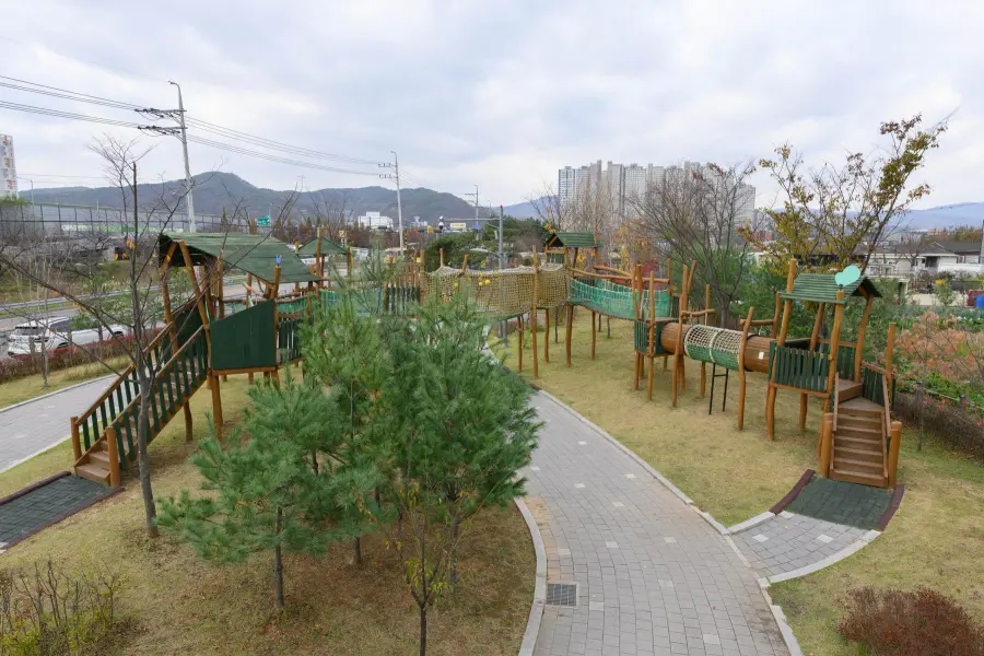 용인 꽃구름 어린이공원 시공사례